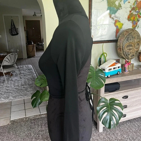 Shein cropped top - Picture 3 of 14